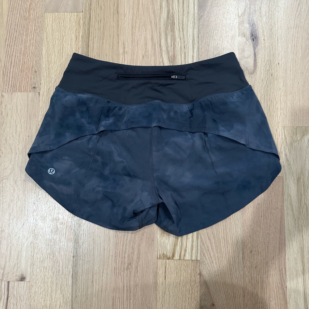 Lululemon Speed Up Mid-Rised Lined Short 4’